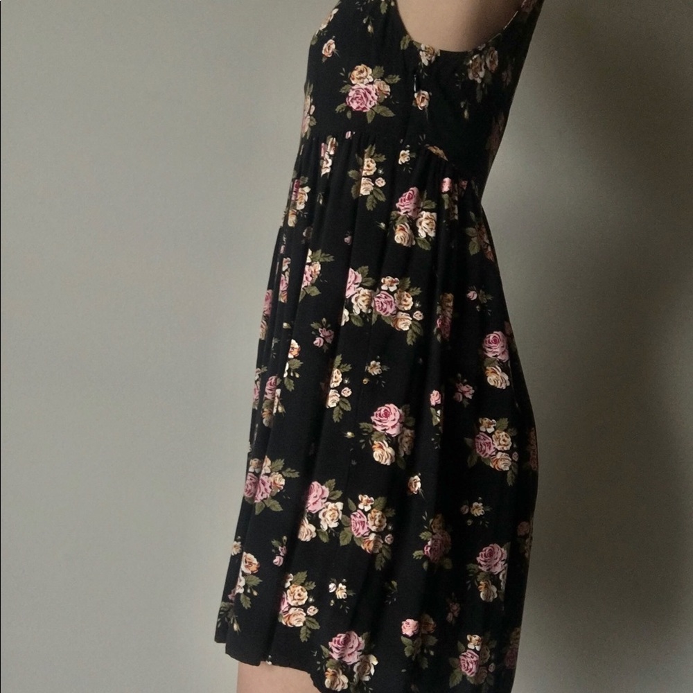 AE Spring Flower Dress - Picture 3 of 6